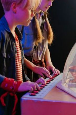 game bài di động Debet